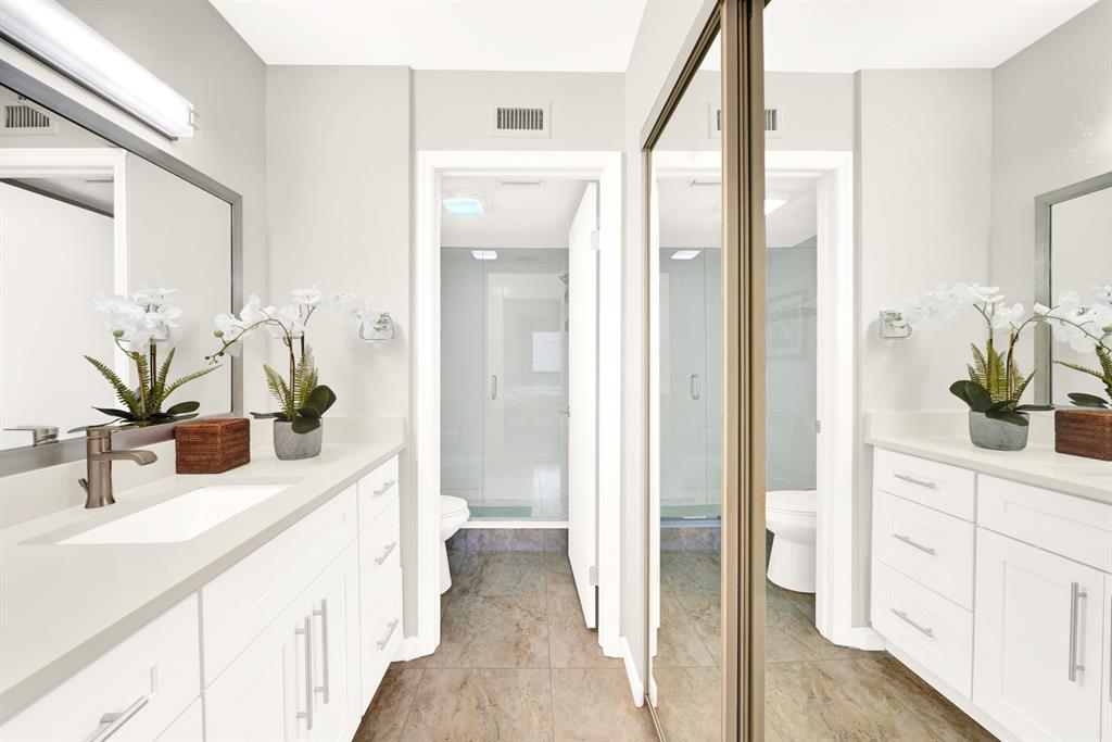 403 Brackenwood Lane S Unit: 403