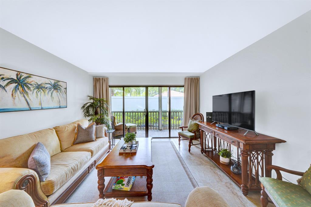 403 Brackenwood Lane S Unit: 403