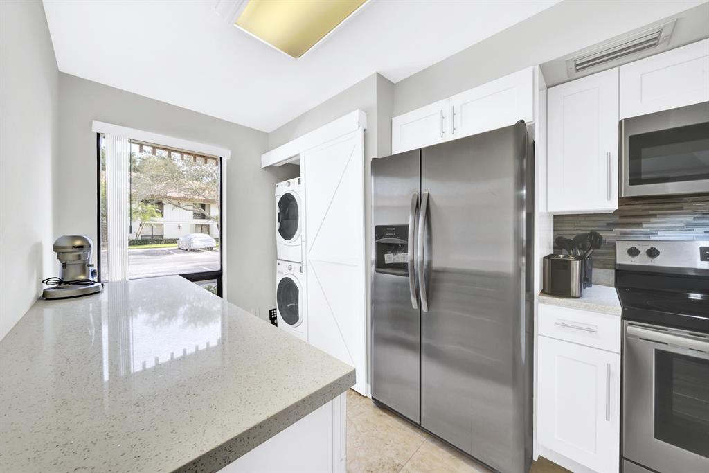 403 Brackenwood Lane S Unit: 403