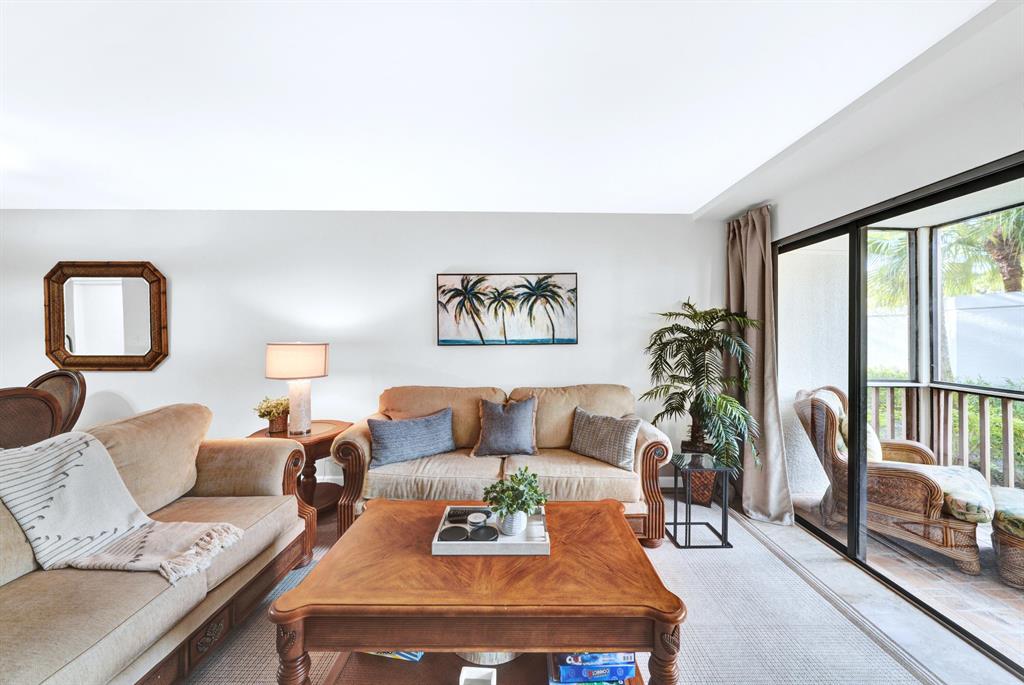 403 Brackenwood Lane S Unit: 403