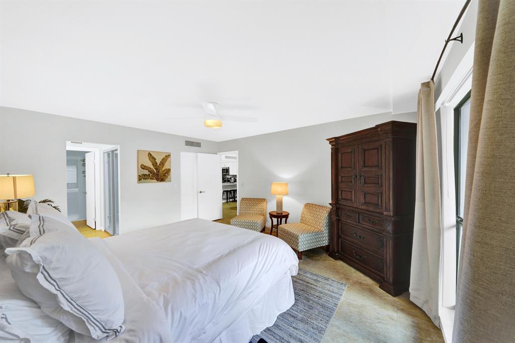 403 Brackenwood Lane S Unit: 403