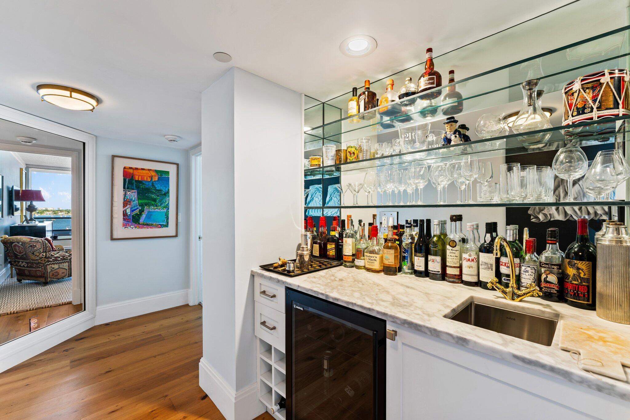 100 Lakeshore Drive 554