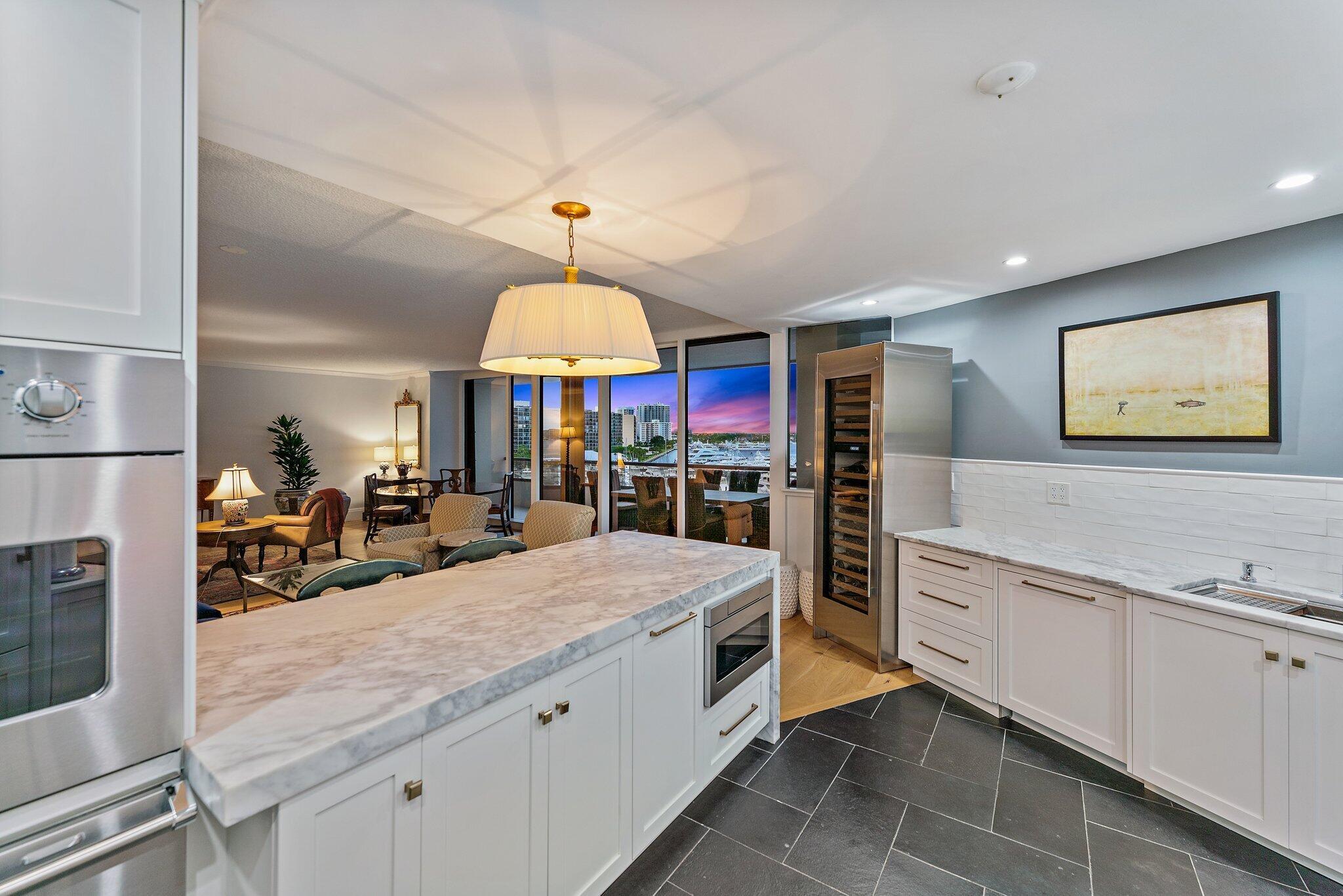 100 Lakeshore Drive 554