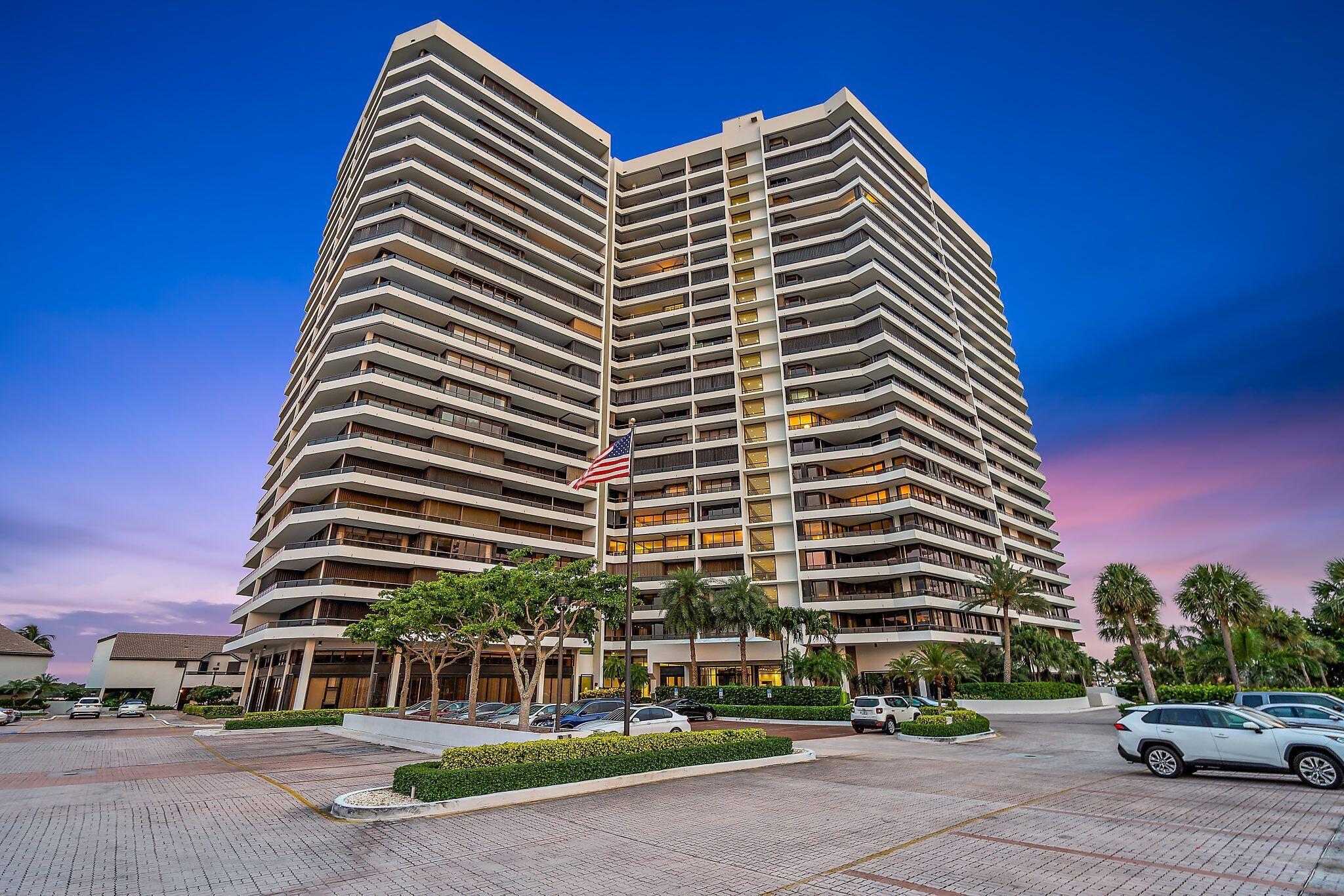 100 Lakeshore Drive 554