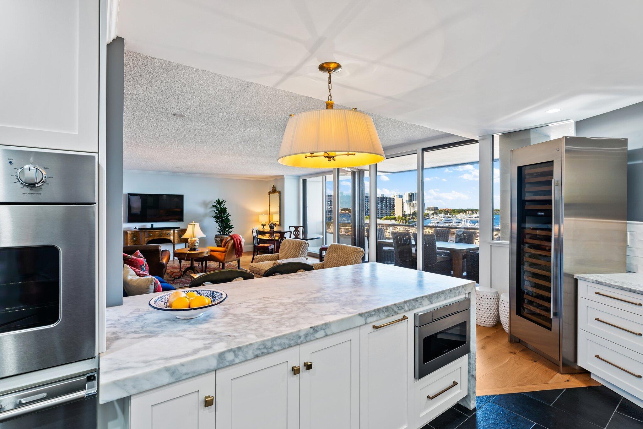 100 Lakeshore Drive 554