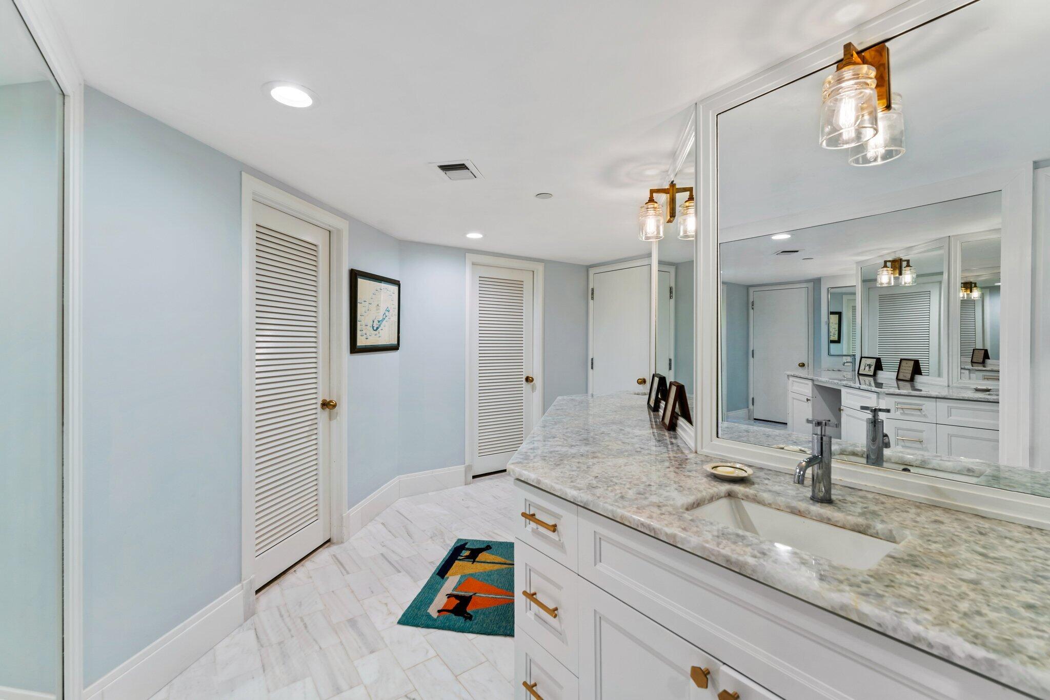 100 Lakeshore Drive 554