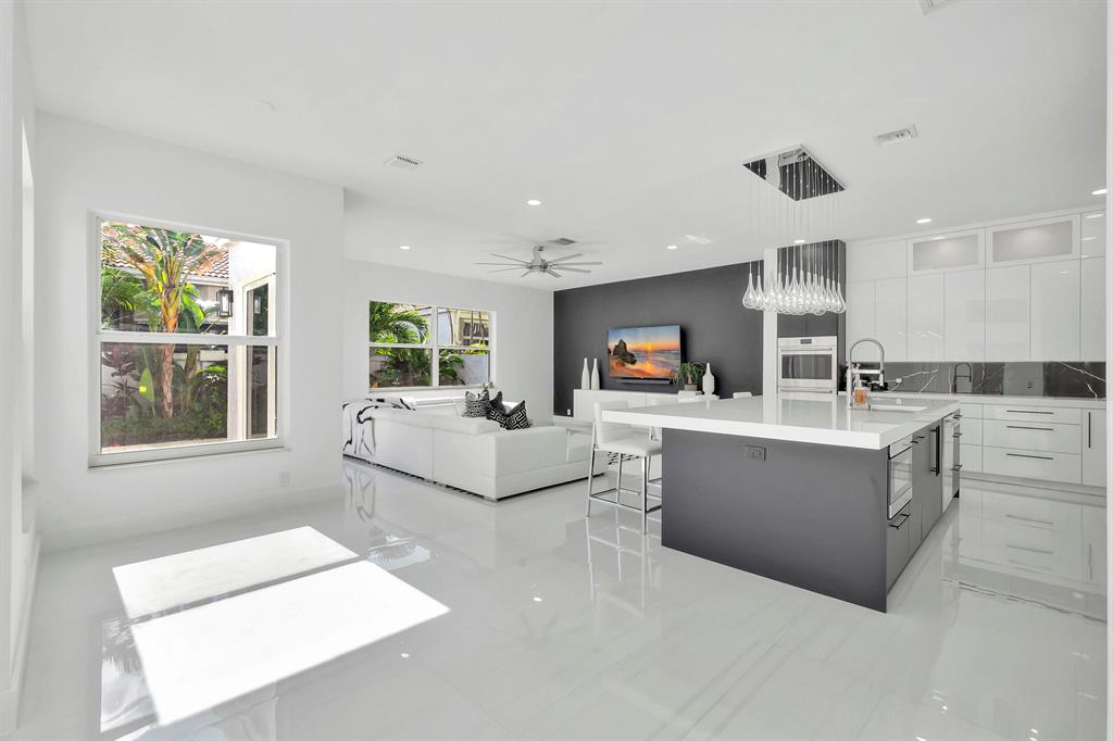 4290 NW 62nd Road