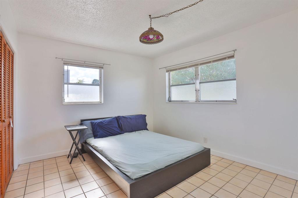 2275 SE 6th Street