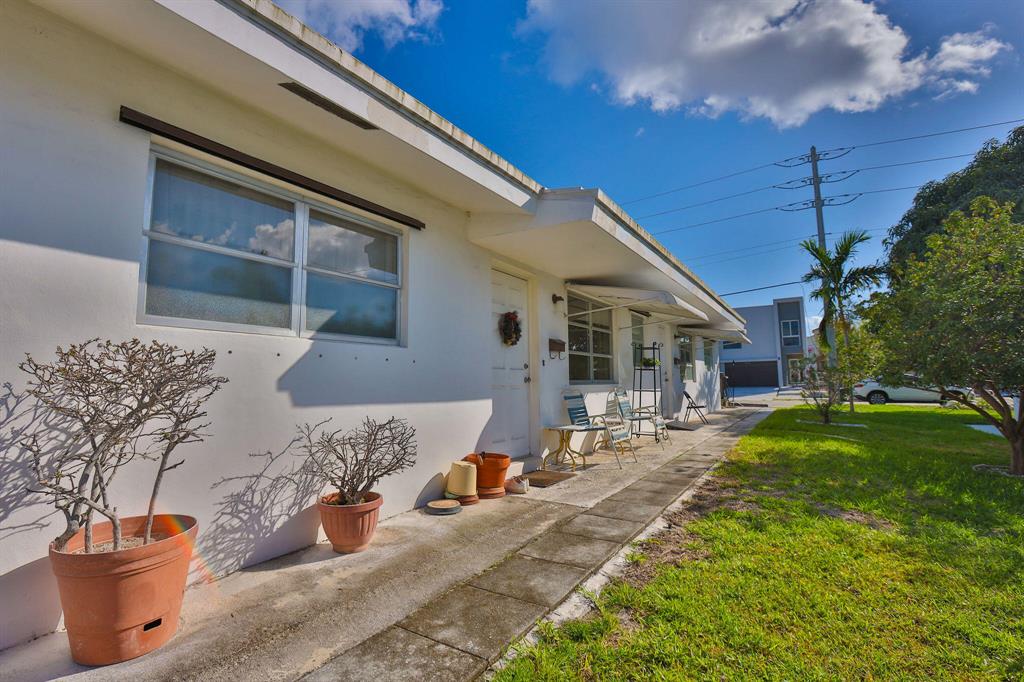 2275 SE 6th Street