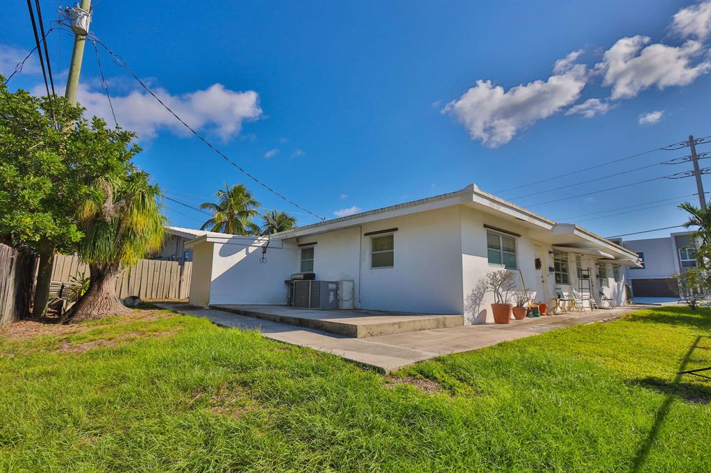2275 SE 6th Street