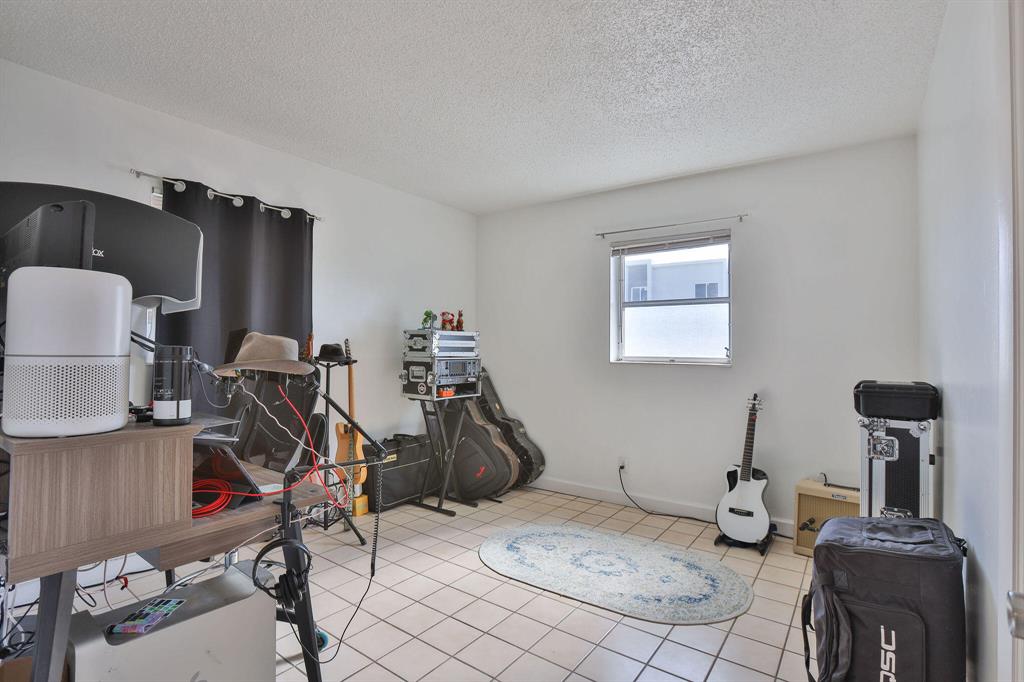 2275 SE 6th Street