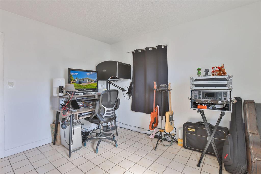 2275 SE 6th Street