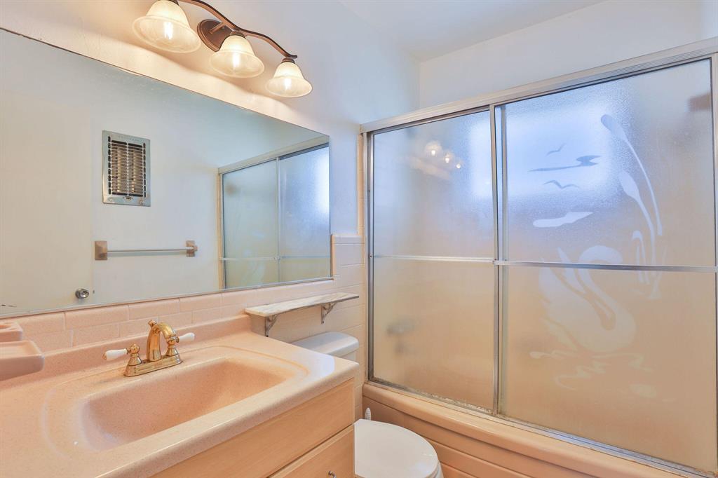 2275 SE 6th Street