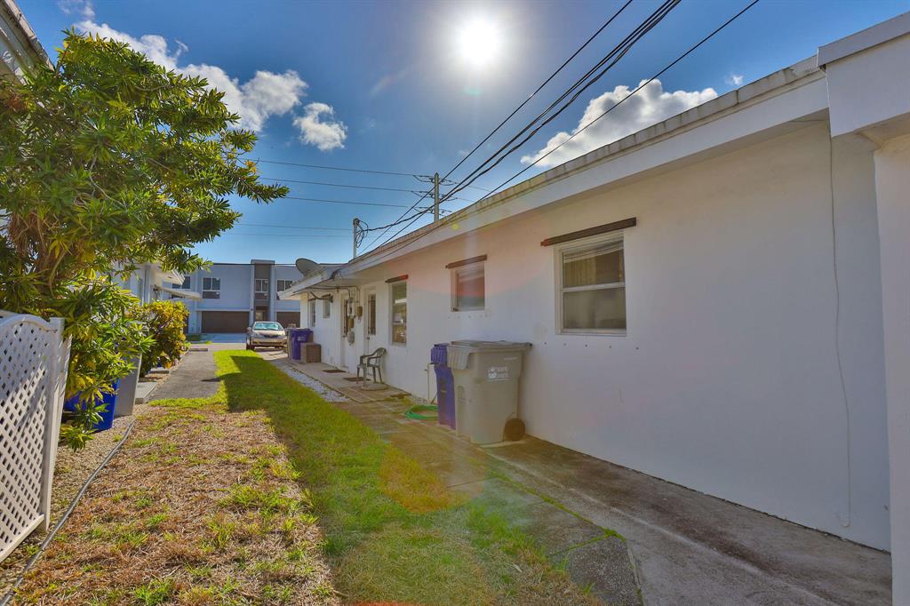 2275 SE 6th Street