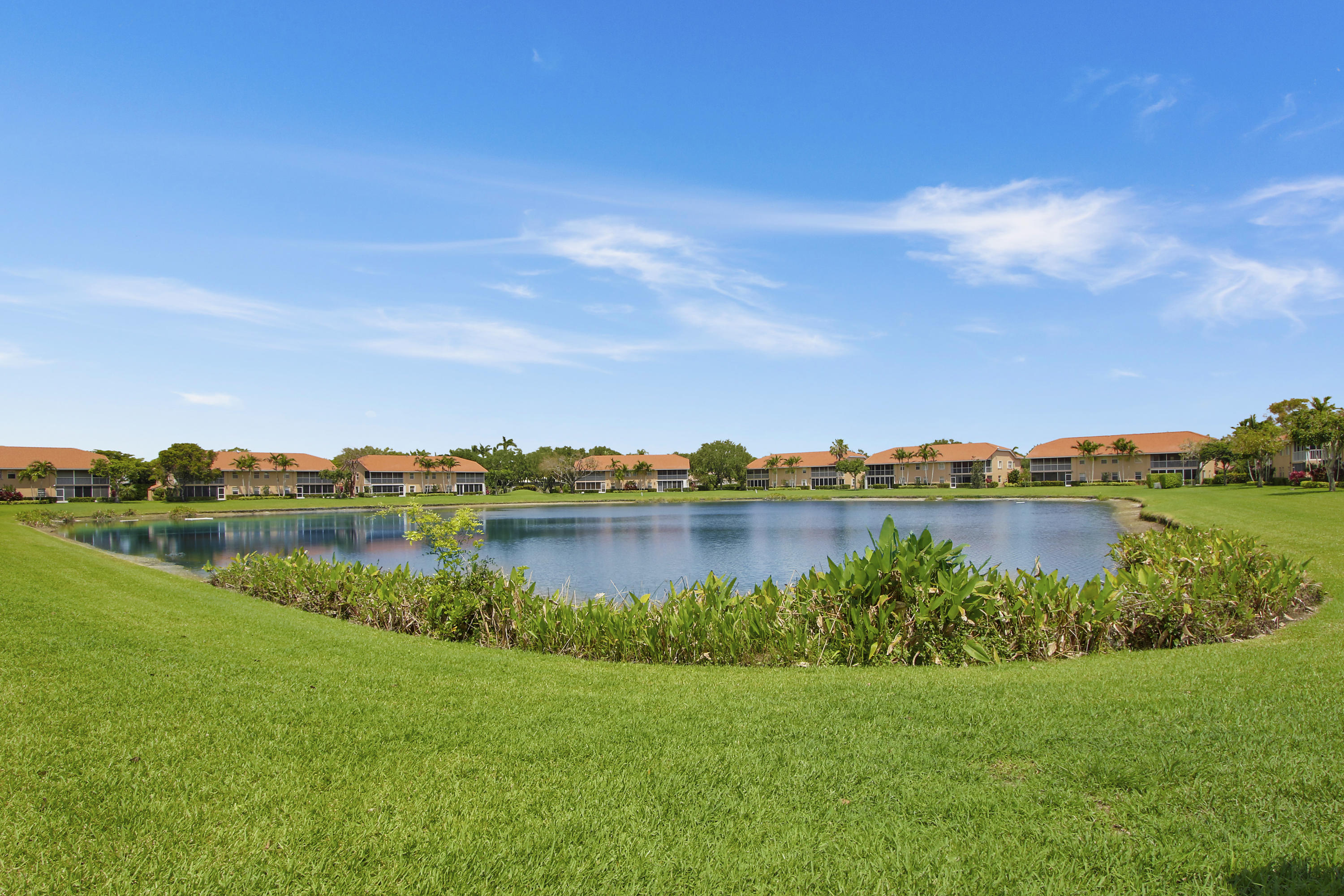 9989 Harbour Lake Circle Unit: 102