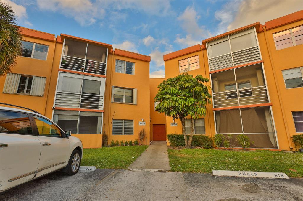 4354 NW 9th Avenue 13-3d