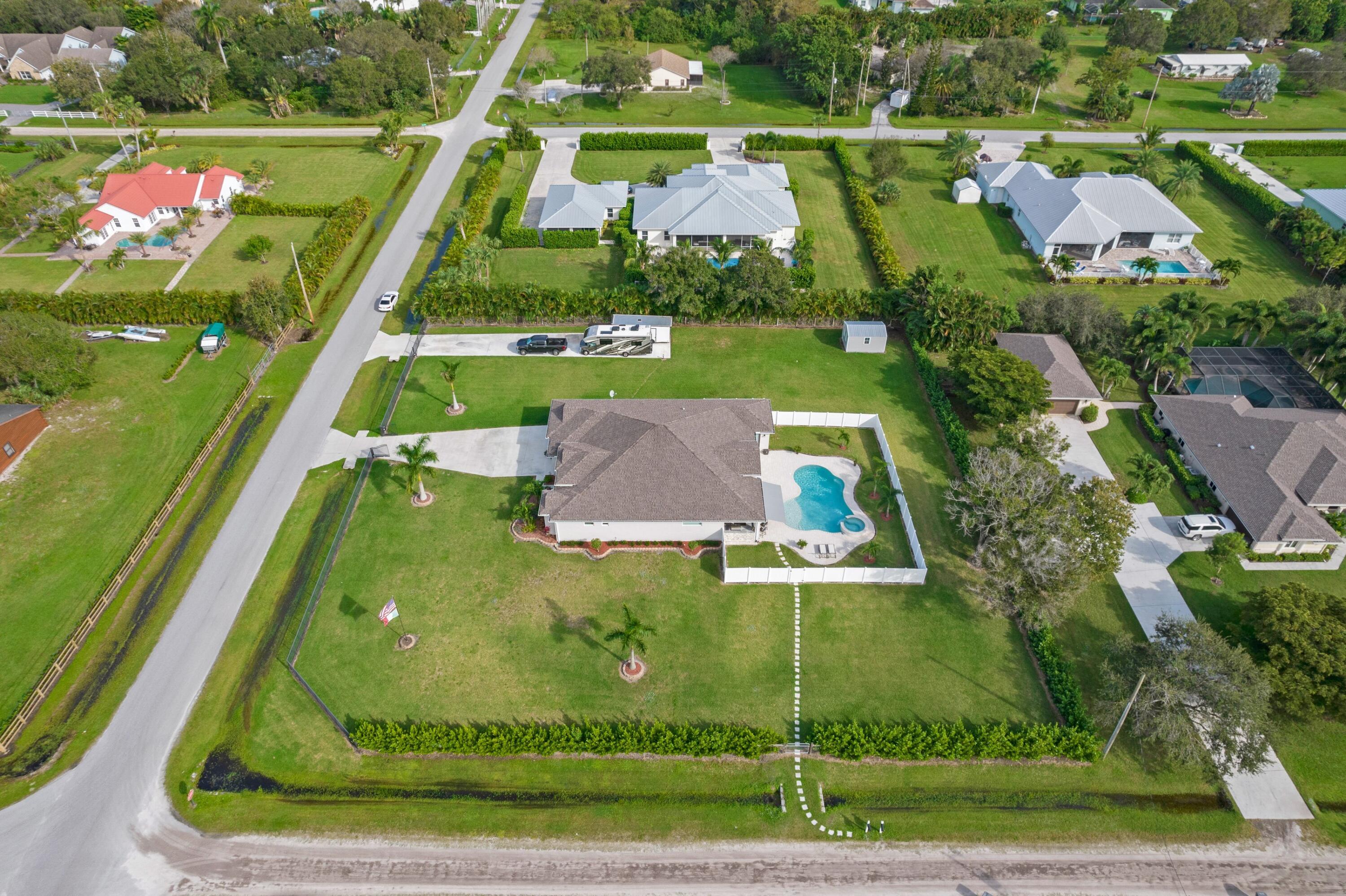 7742 165th Street N