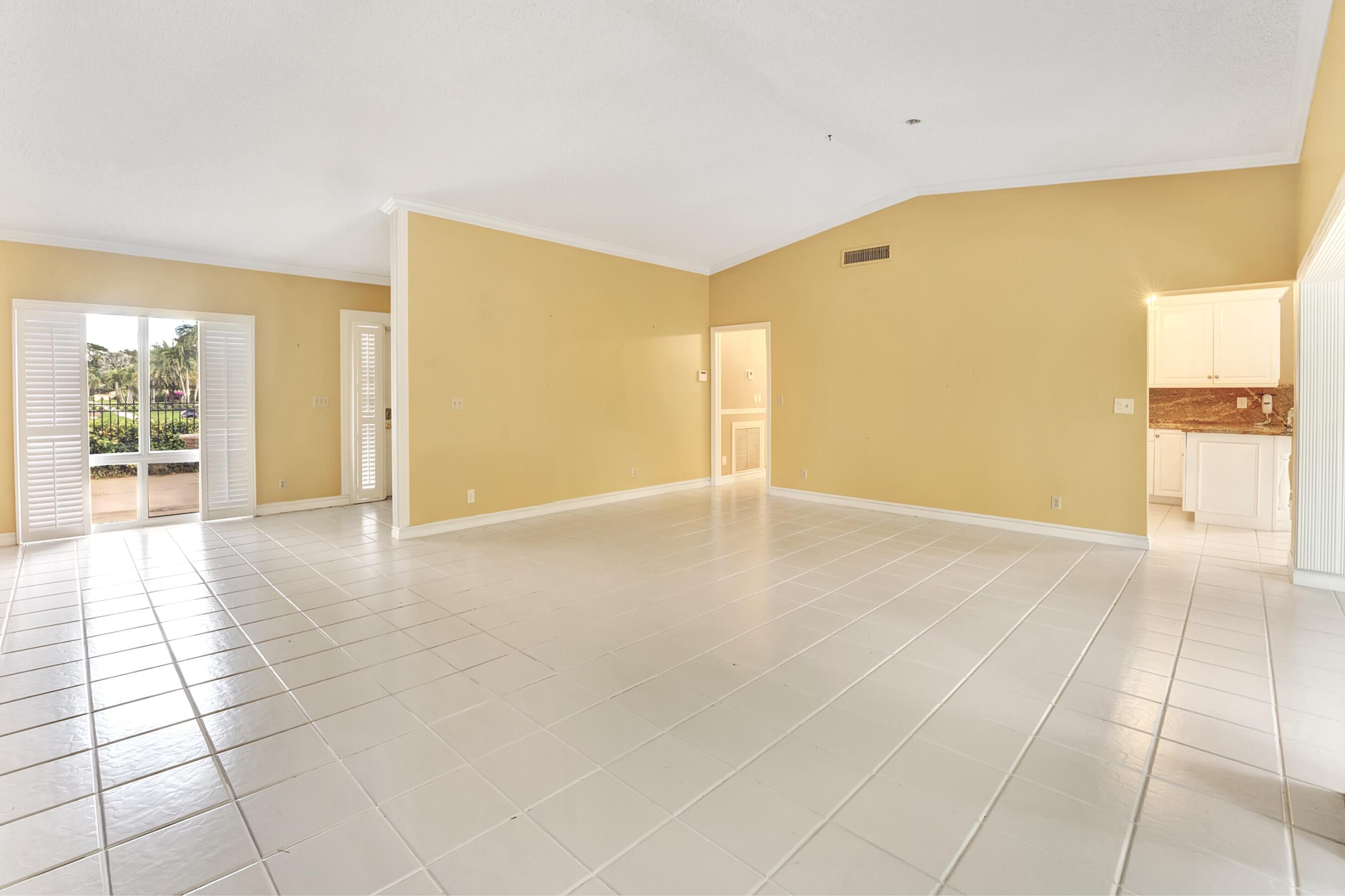 10251 Green Trail Drive N