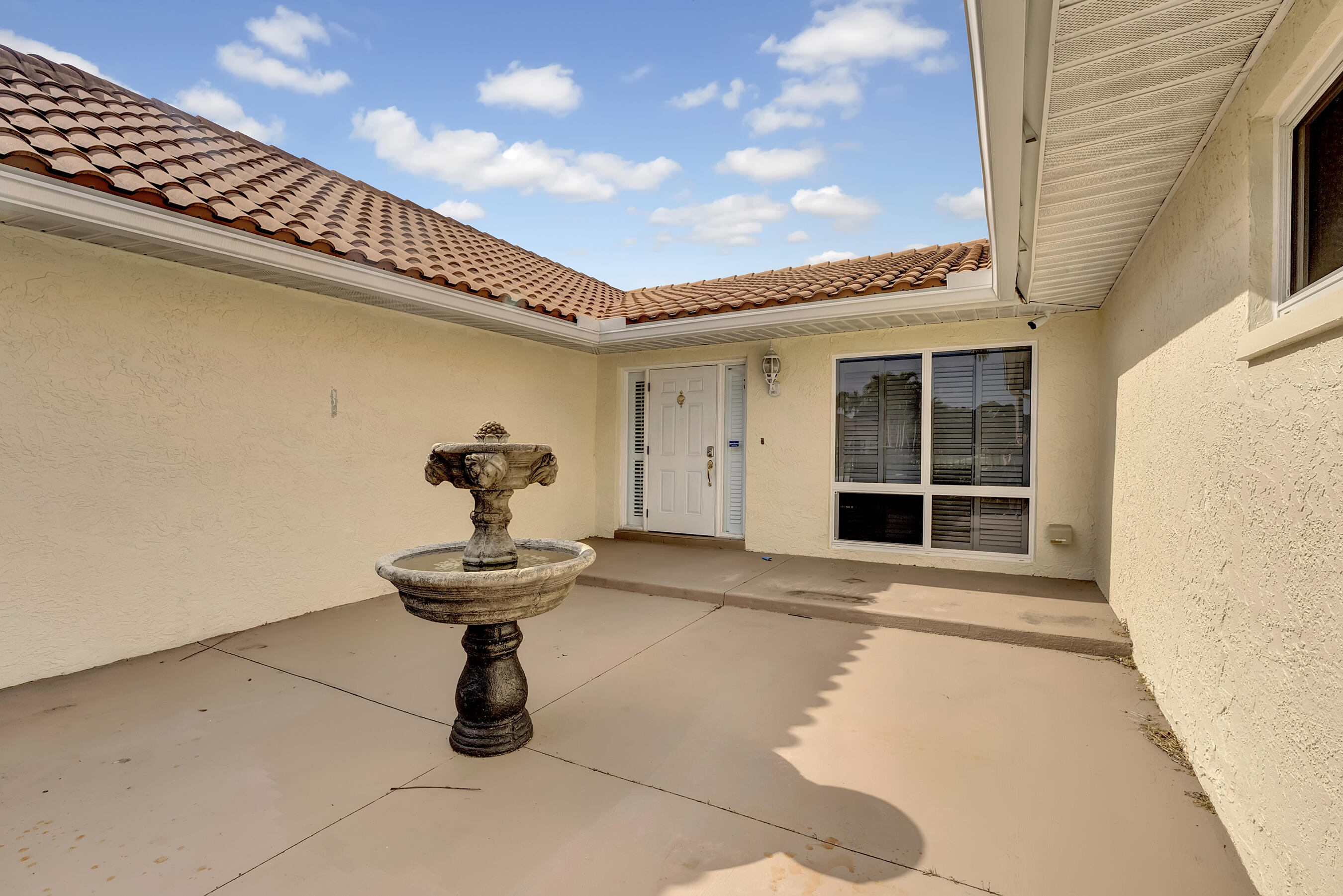 10251 Green Trail Drive N