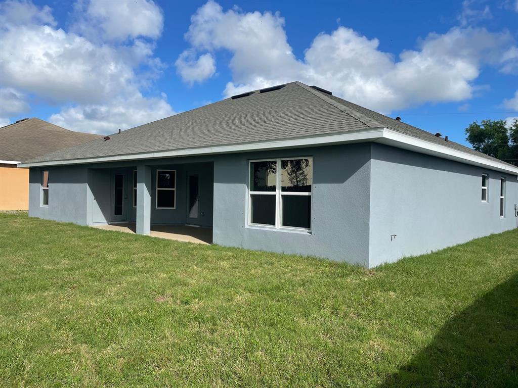 5237 NW Reba Circle