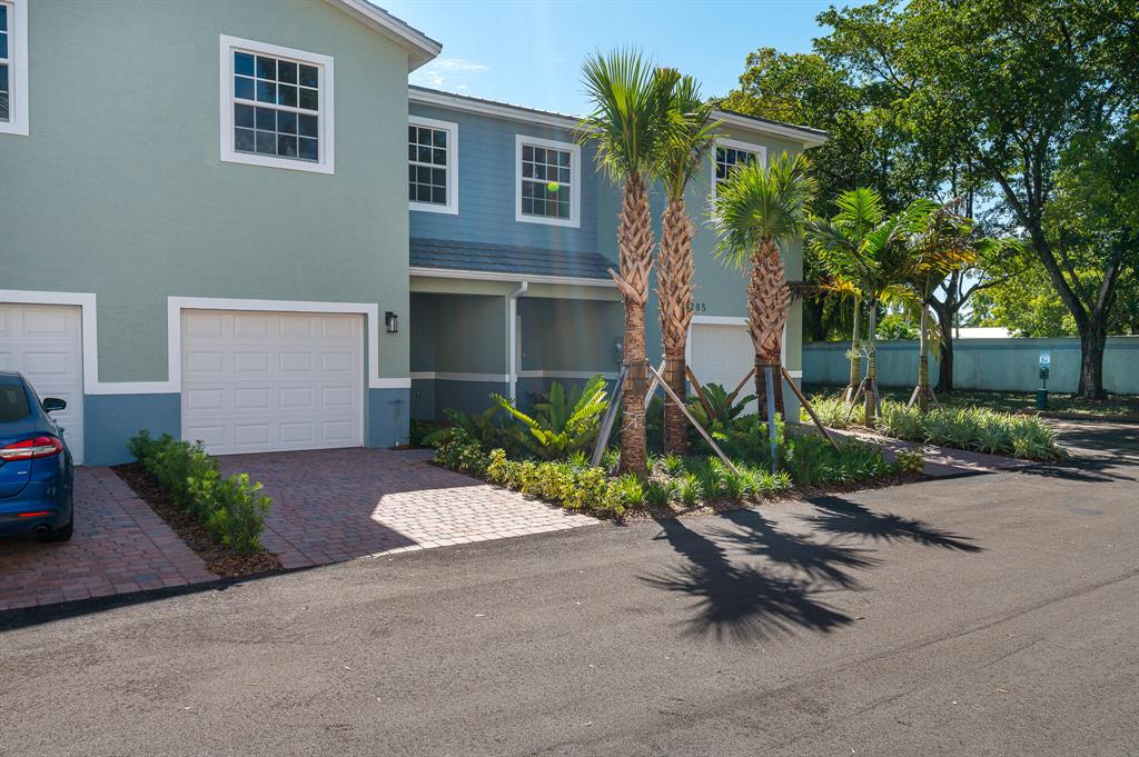 1285 Crystal Way Unit: 103