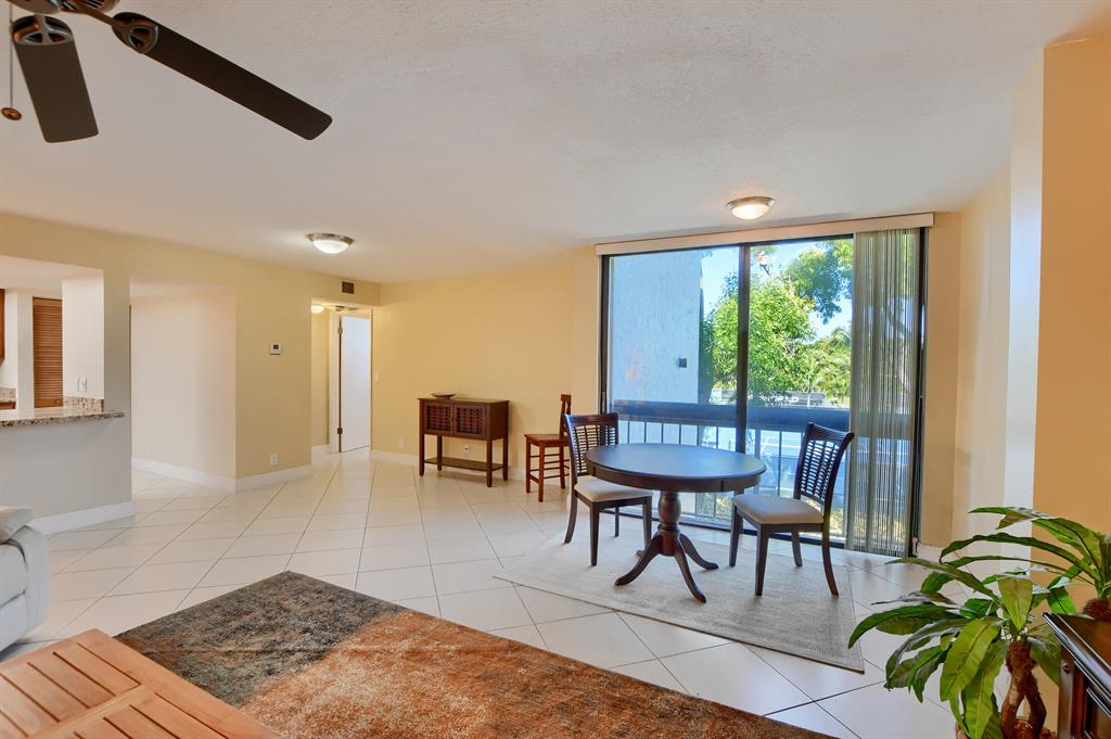 825 Egret Circle 305