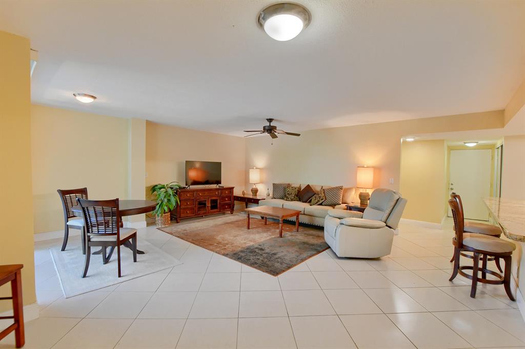825 Egret Circle 305