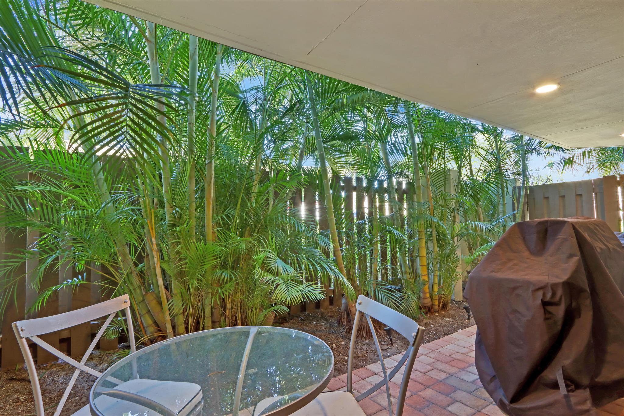1132 Marine Way W E1l
