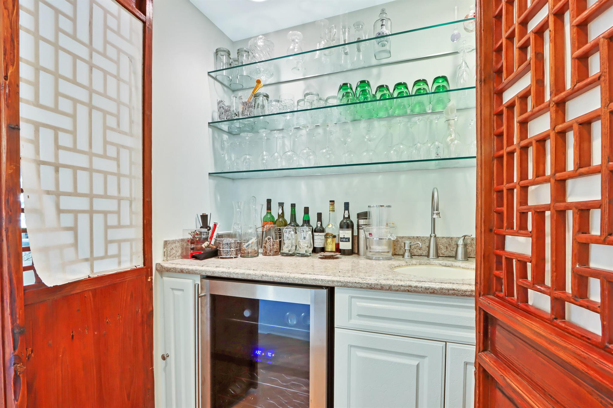 1132 Marine Way W E1l