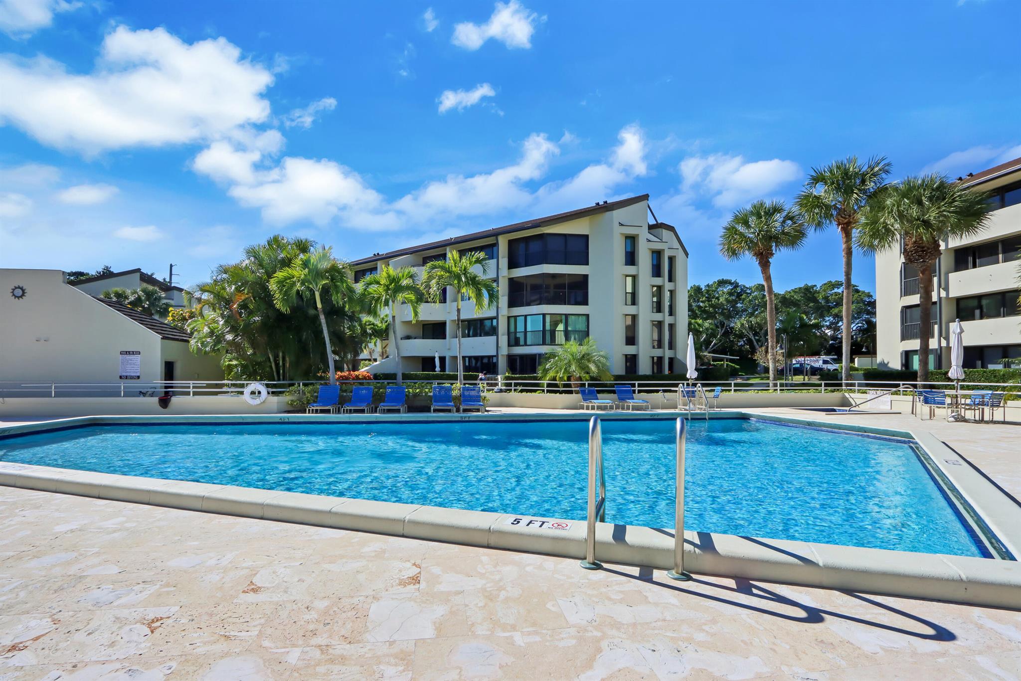 1132 Marine Way W E1l