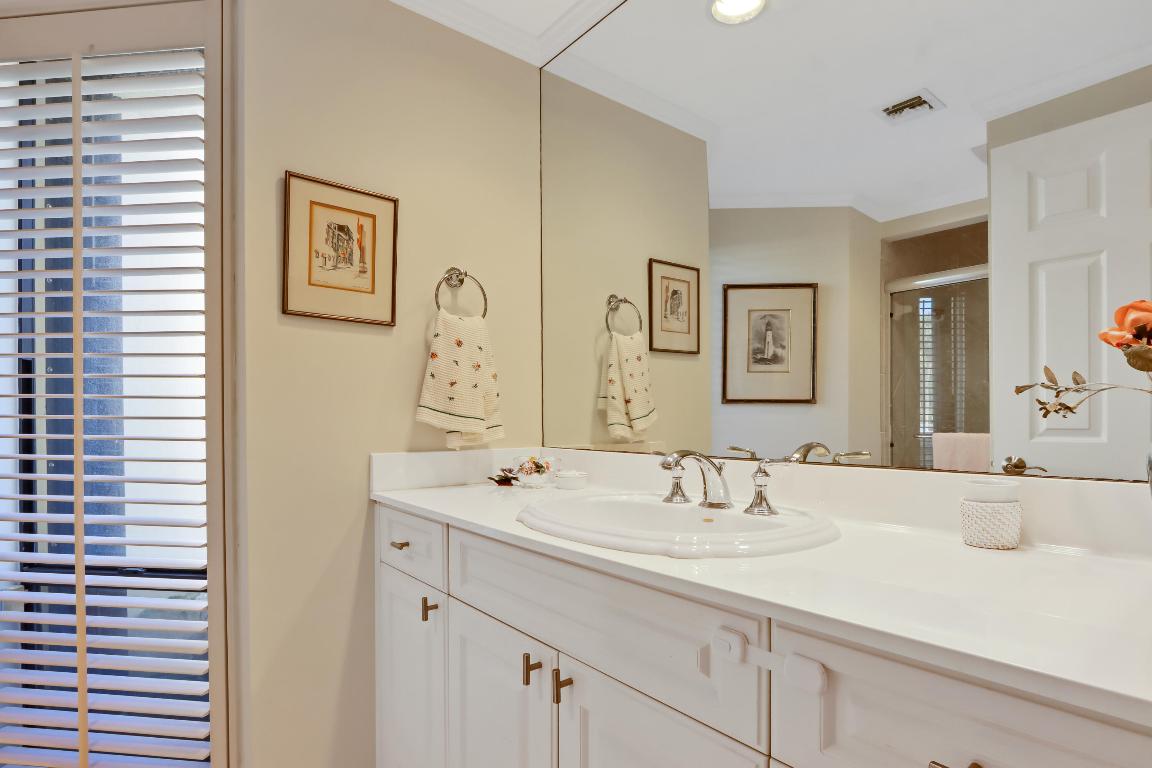 1132 Marine Way W E1l