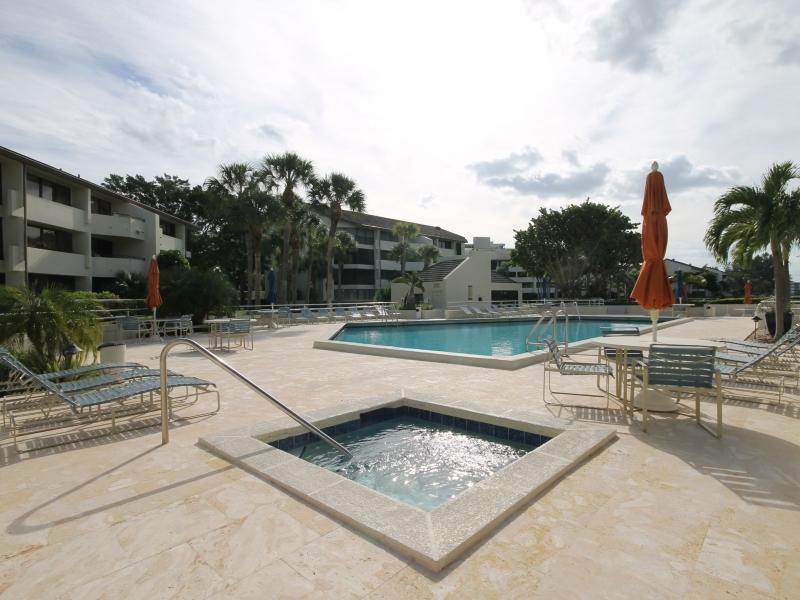 1132 Marine Way W E1l