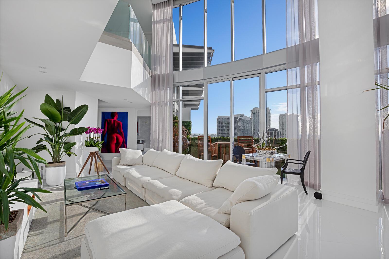 3301 NE 1st Avenue Ph4