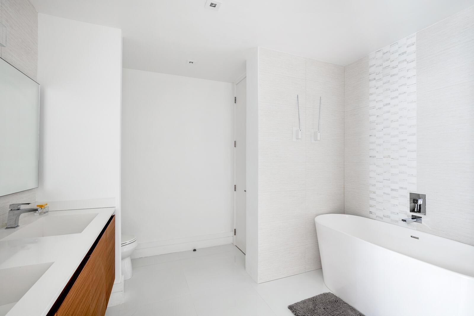 3301 NE 1st Avenue Ph4