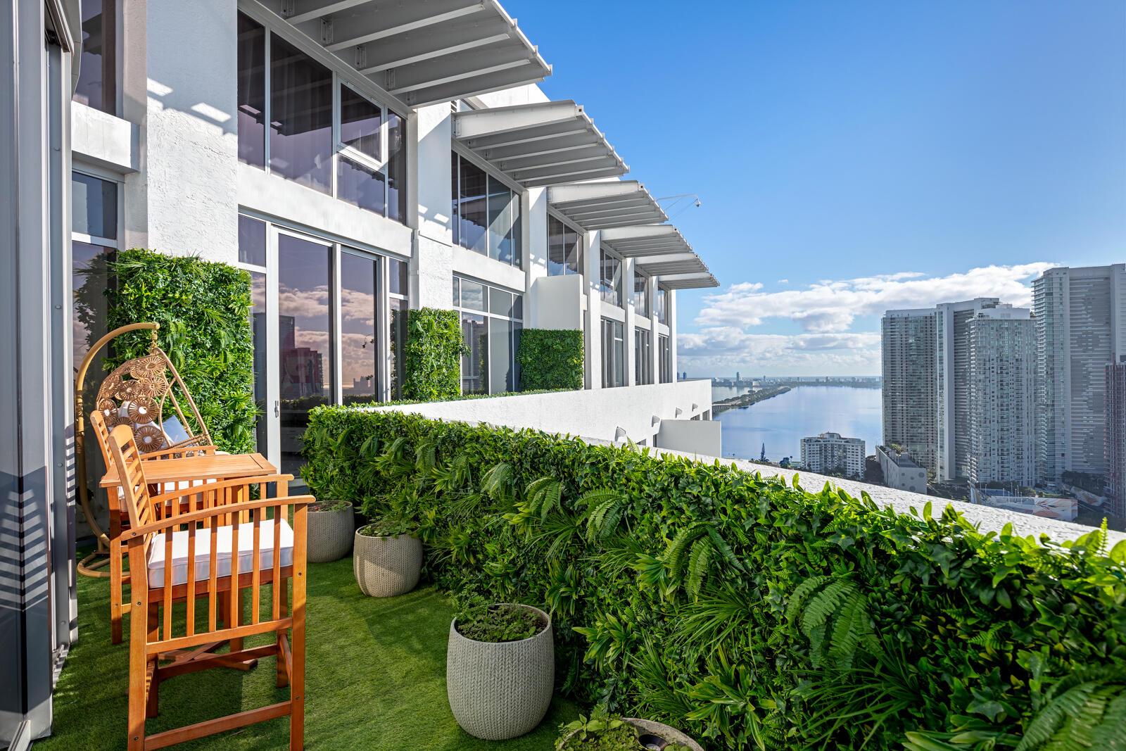 3301 NE 1st Avenue Ph4