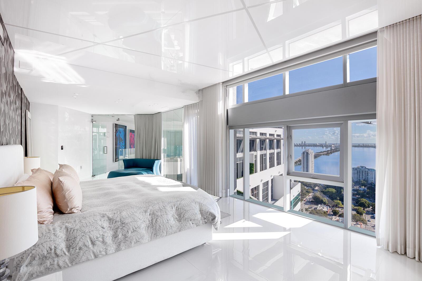 3301 NE 1st Avenue Ph4