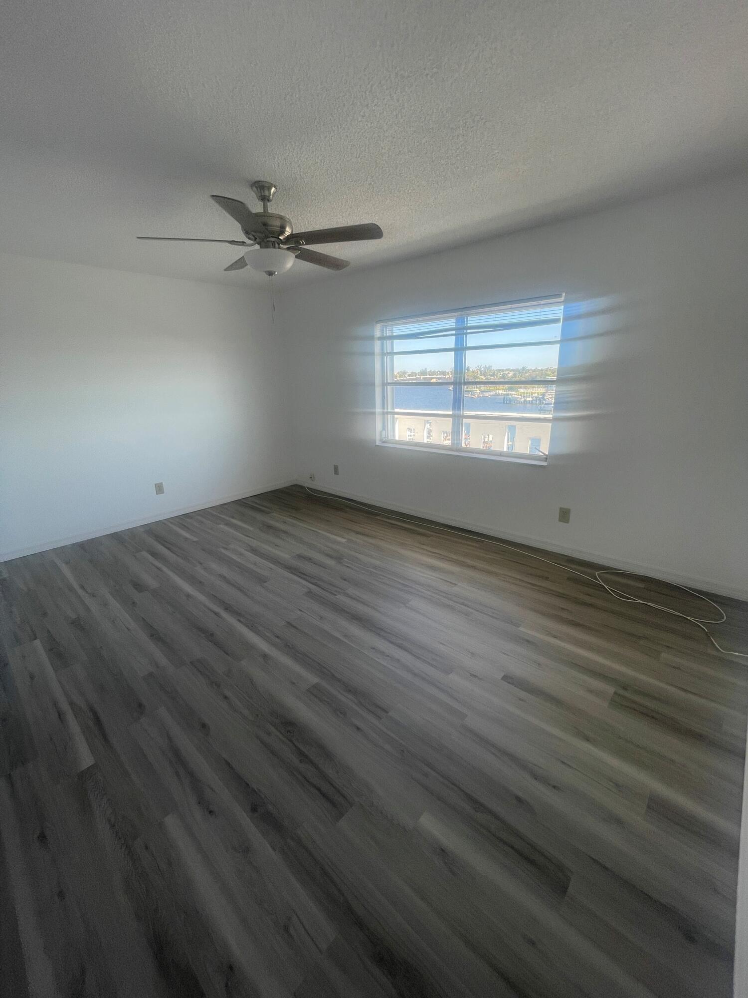 231 E Road 501