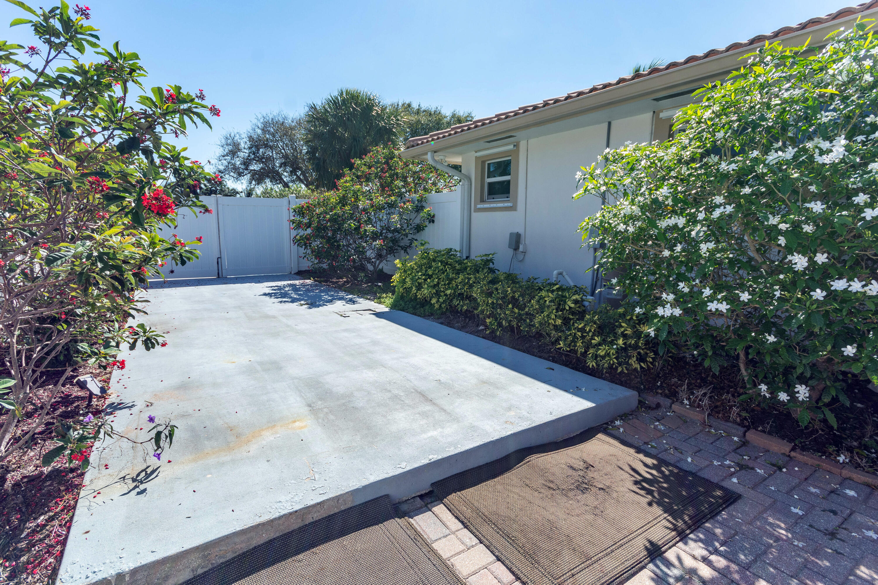 1887 Crafton Road