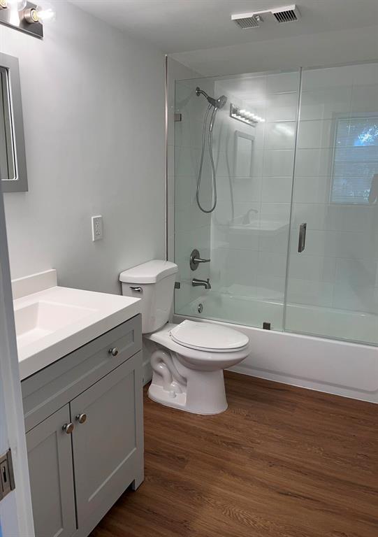 955 Egret Circle 211