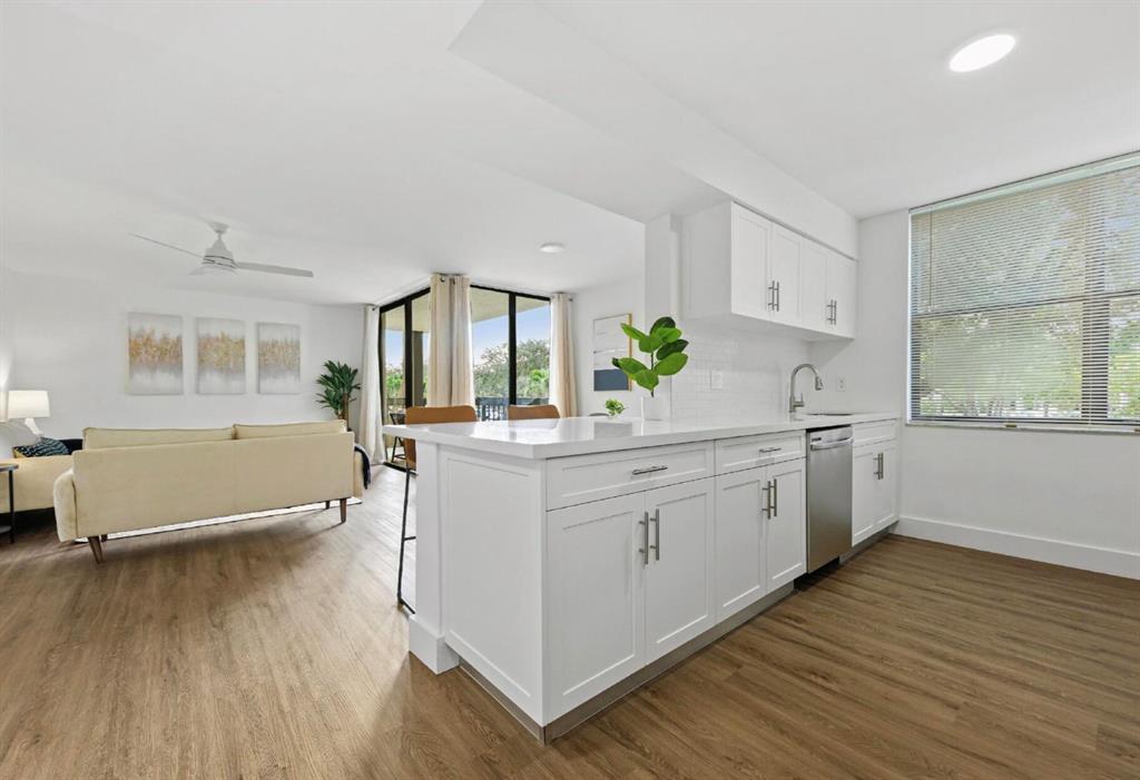 955 Egret Circle 211