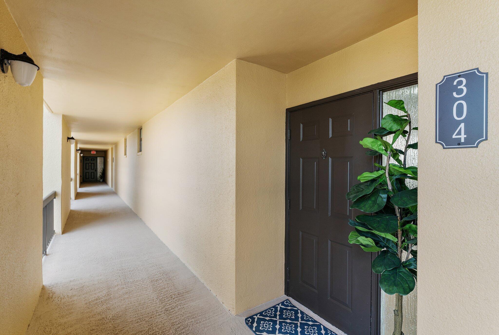5390 Woodland Lakes Drive 304