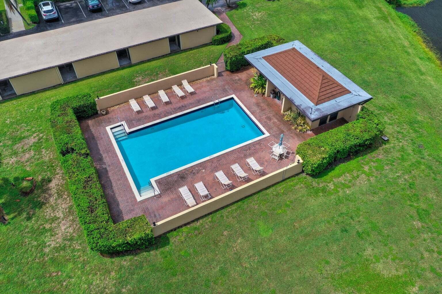5390 Woodland Lakes Drive 304