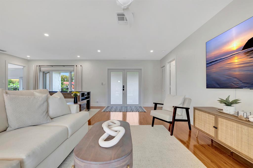 796 Avocet Road