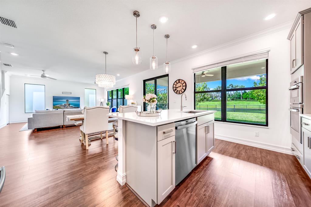 8307 Grand Prix Lane