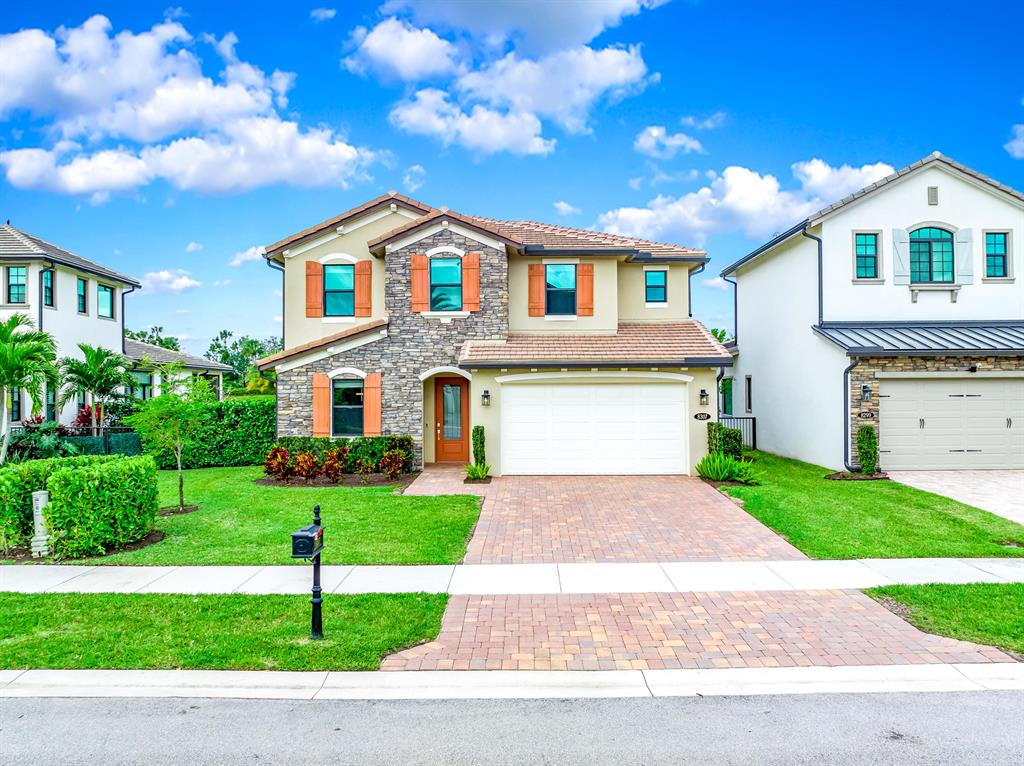 8307 Grand Prix Lane