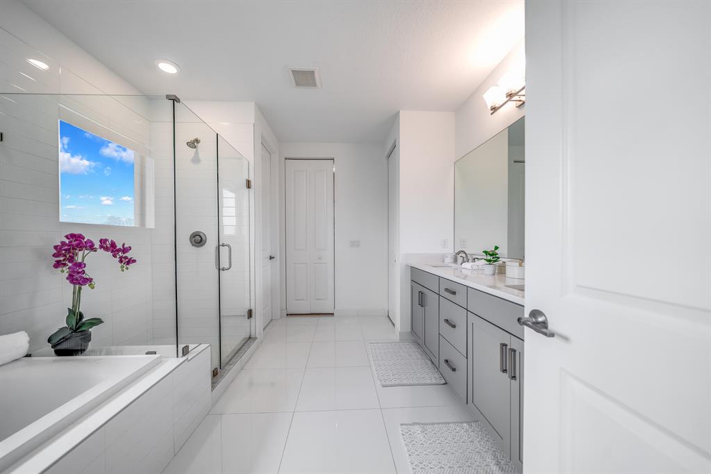 8307 Grand Prix Lane