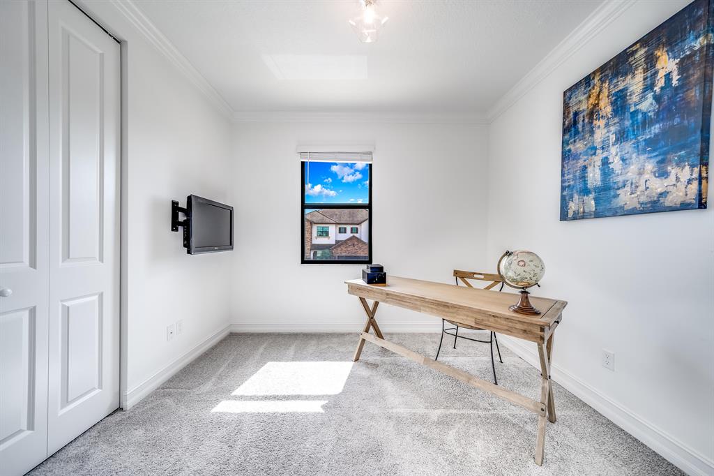 8307 Grand Prix Lane
