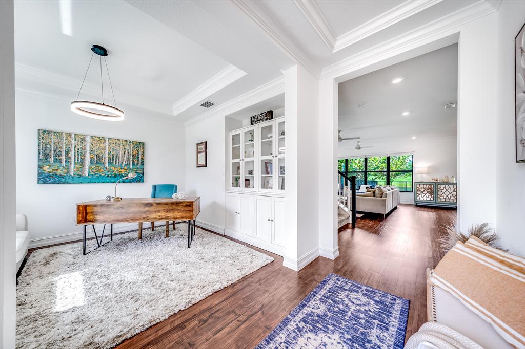 8307 Grand Prix Lane