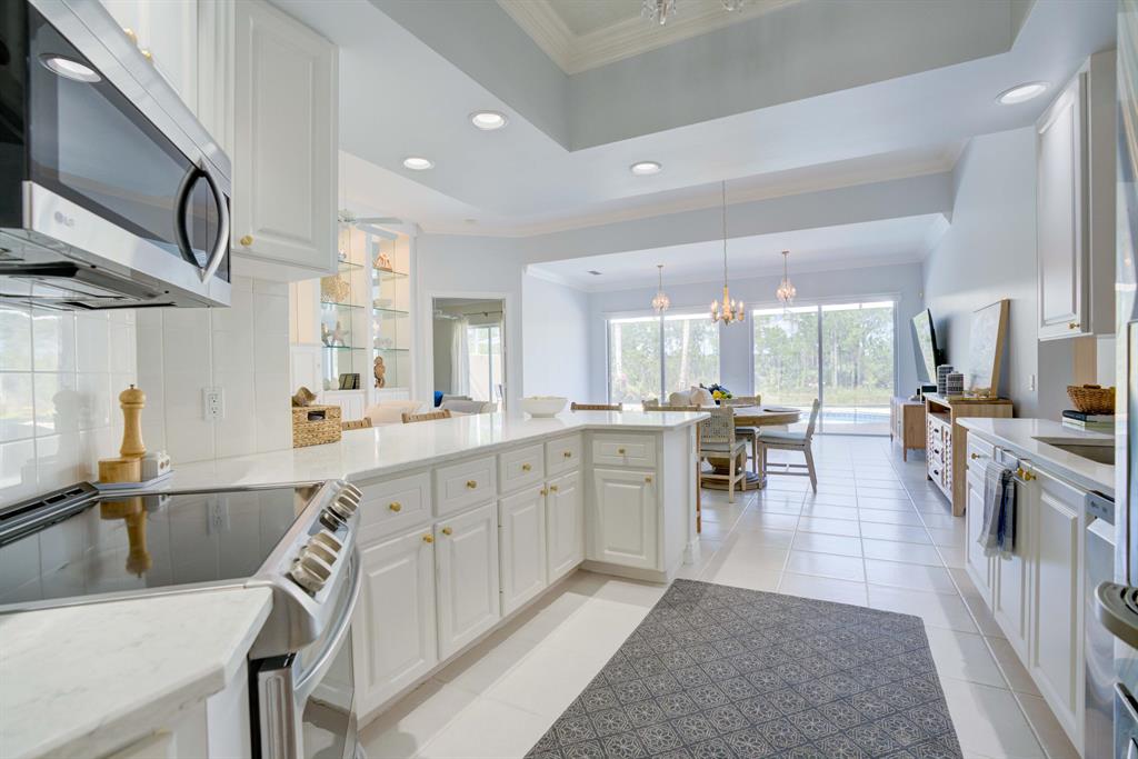 8573 SE Nicolete Lane