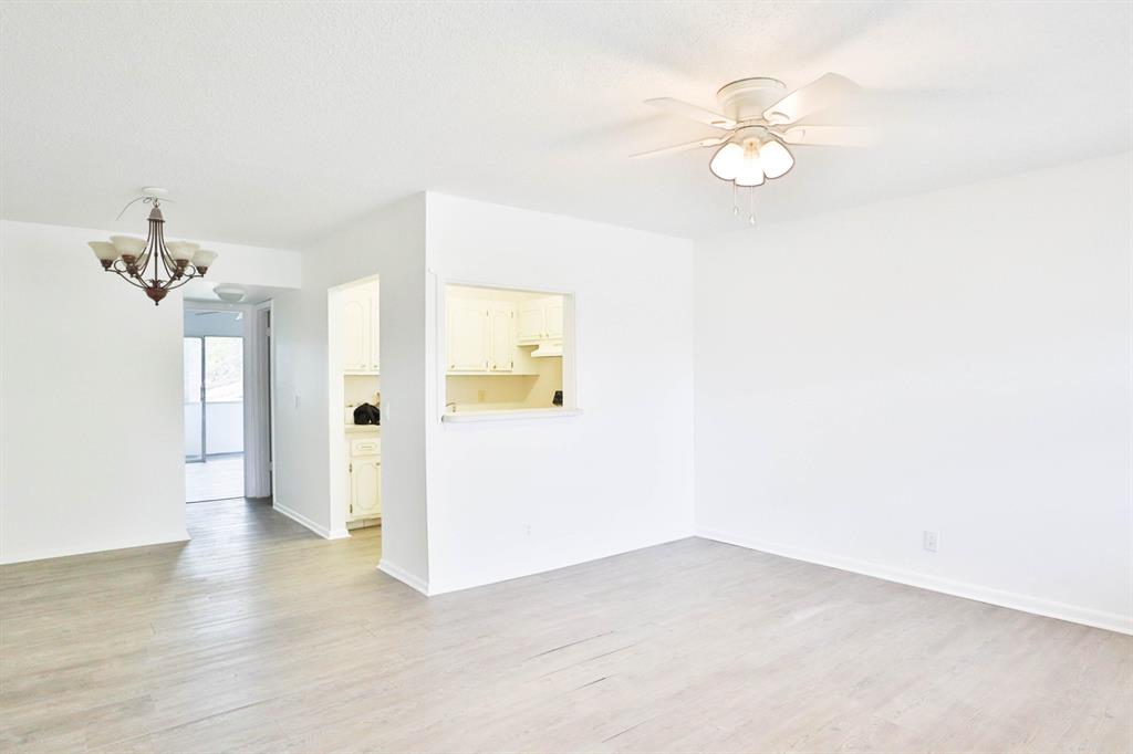 215 Camden I